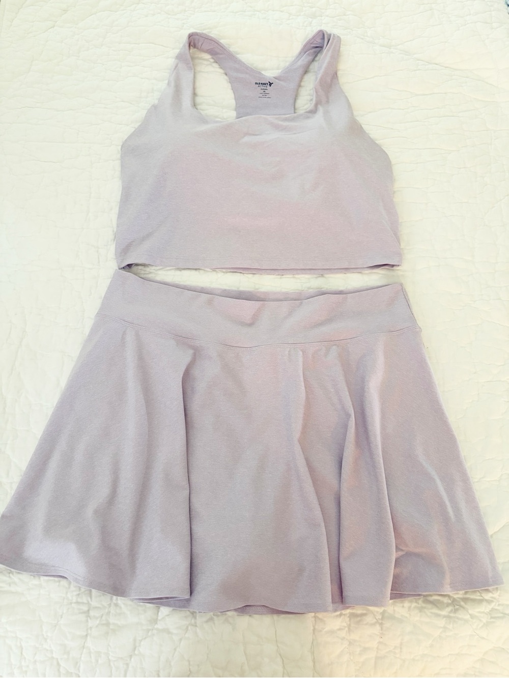 XL • Old Navy Active Cloud + matching skirt and sports bra matching set